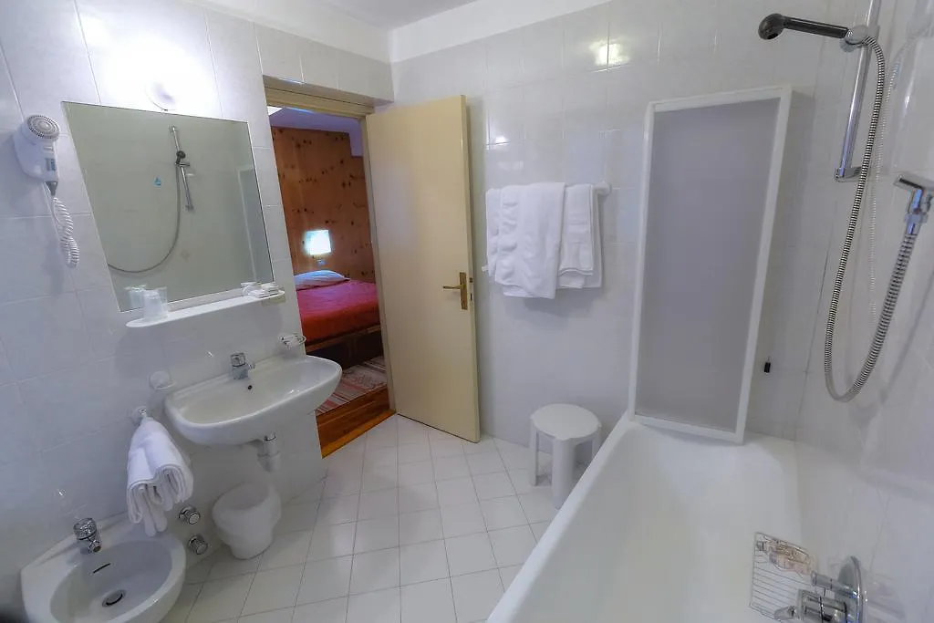 Albergo K2 Madesimo Hotel