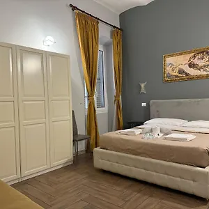 le-suite-di-napoleone.it-romehotels.com/